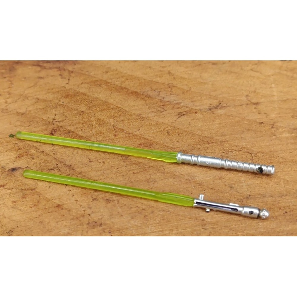 Lot Of 2 Green‎ Light Saber Lego Minifigures Star Wars Replacement Parts Toys - Picture 4 of 5